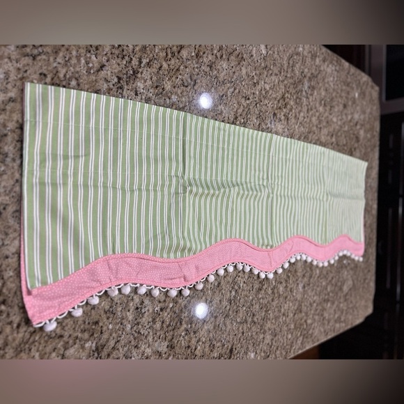 Waverly for Kids Window Valance - Picture 1 of 7